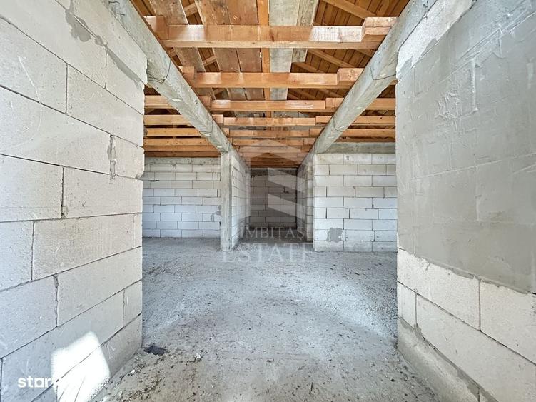 Casă cu 2 camere cu Teren 300 Mp în Lumina
