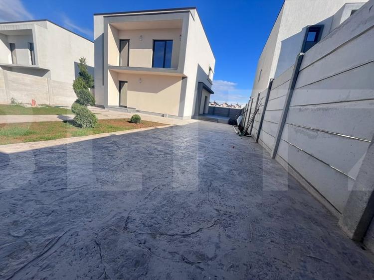 Casă individuală cu 4 camere cu Teren 296 Mp în Malu Mare