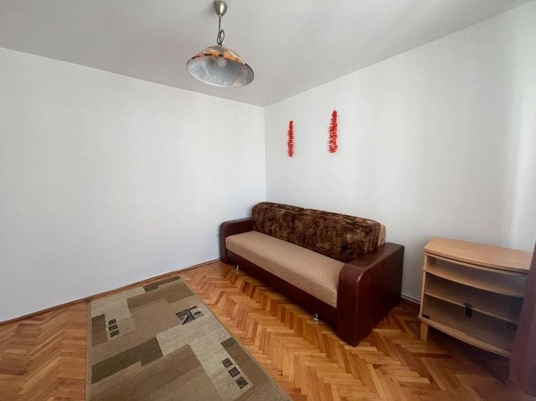 Apartament cu 2 camere decomandat în Florești