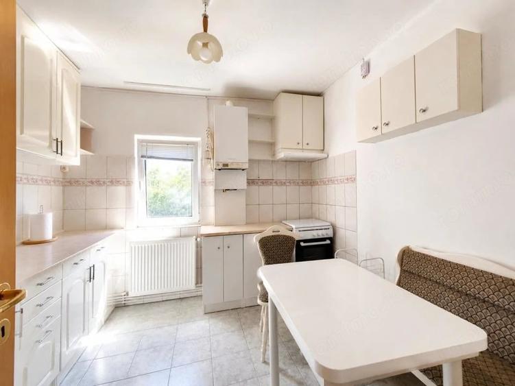Apartament cu 2 camere semidecomandat în Girocului
