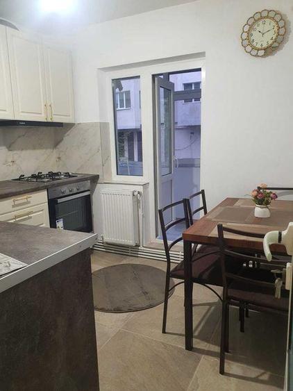 Apartament cu 3 camere decomandat în Cug