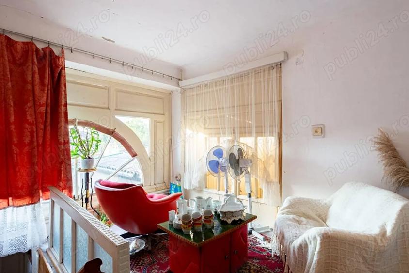 Casă cu 6 camere cu Teren 600 Mp în Ultracentral