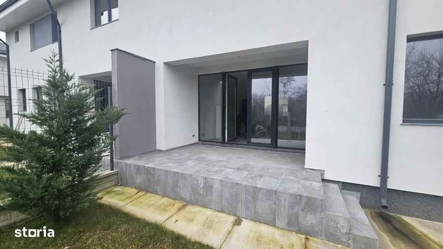 Casă cu 4 camere în Corbeanca