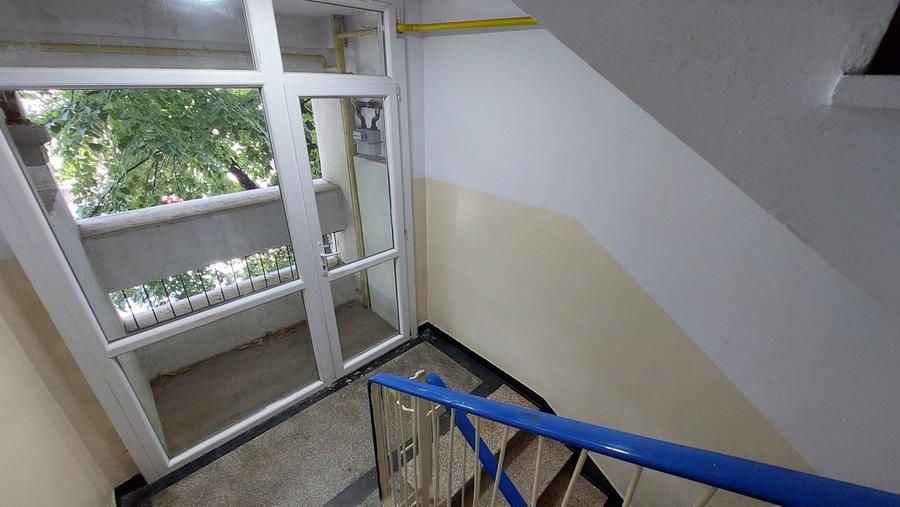 Apartament cu 4 camere semidecomandat în Titan