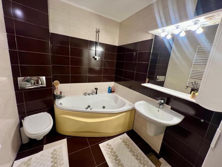 Apartament cu 3 camere semidecomandat, mobilat în Voluntari