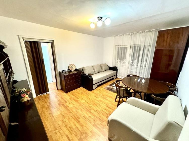 Apartament cu 2 camere decomandat în Gară