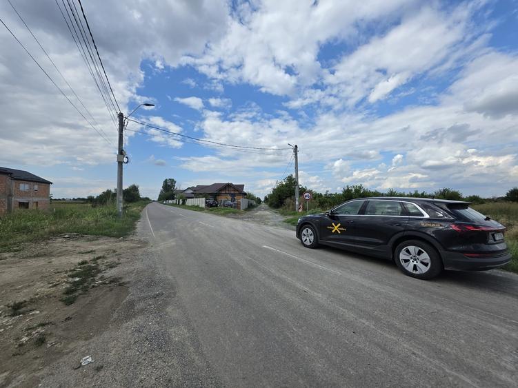 Teren Construcții intravilan de 1470 mp, în 1 Decembrie