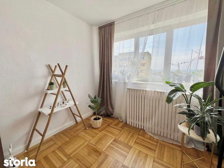 Apartament cu 3 camere decomandat, mobilat în Central