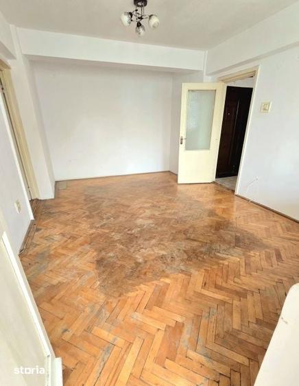Apartament cu 4 camere în Central