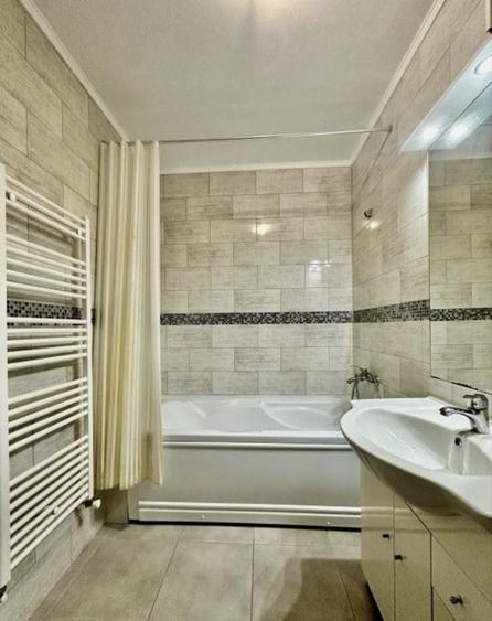 Apartament cu 2 camere decomandat în Florești