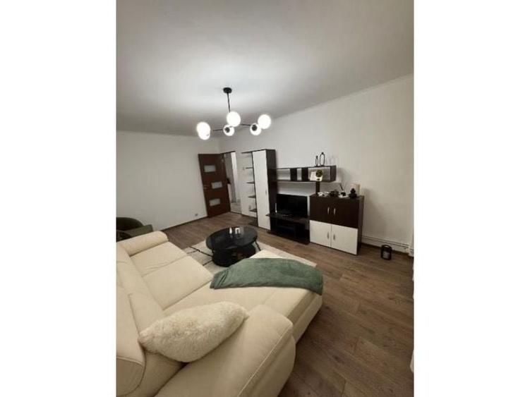 Apartament cu 2 camere în Aradului