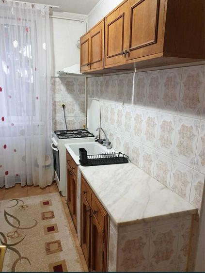 Apartament cu 2 camere decomandat în 1 Mai