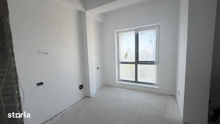 Apartament cu 4 camere în Ștefan cel Mare