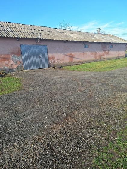 Casă cu 4 camere în Est