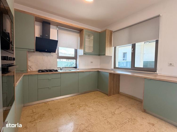 Casă cu 4 camere în Corbeanca