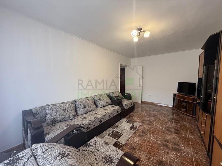 Apartament 3 Camere Decomandat, Etaj 1, Tractorul - 3