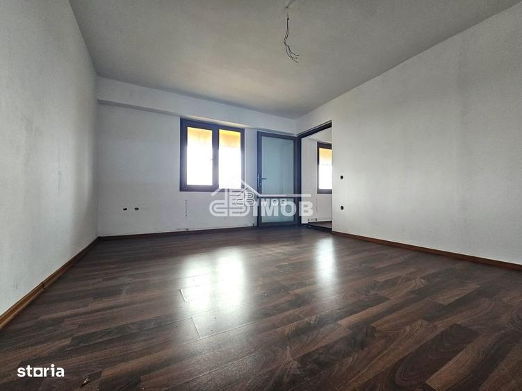 Spațiu comercial, de 380 mp, în Izvoarele