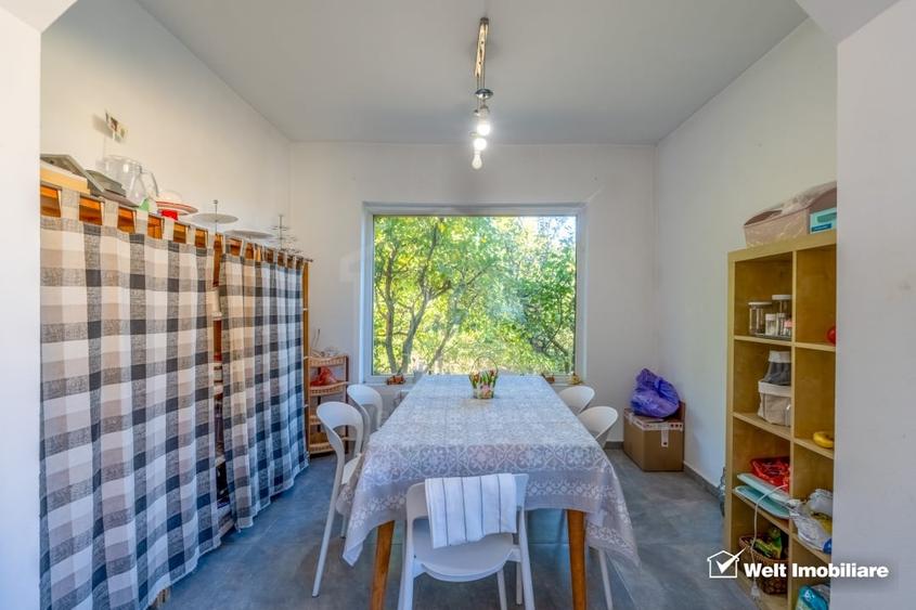 Casă individuală cu 7 camere cu Canalizare în Gruia