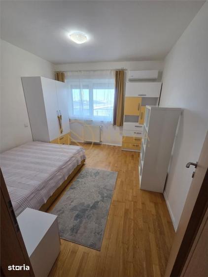 Apartament cu 3 camere în Tei