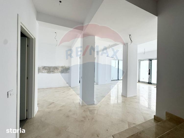 Casă cu 4 camere cu Teren 446.92 Mp în Corbeanca
