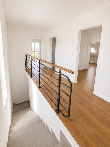 Casă individuală cu 4 camere cu Teren 370 Mp în Oarda