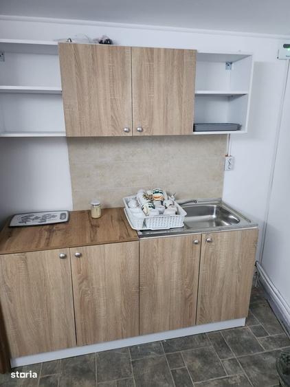 Casă cu 4 camere cu Teren 2000 Mp în Central