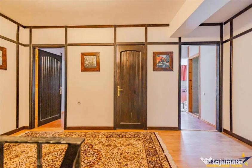 Casă cu 7 camere cu Teren 800 Mp în Predeluț