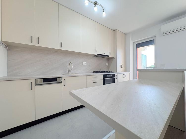 Apartament cu 3 camere decomandat, mobilat în Lipovei