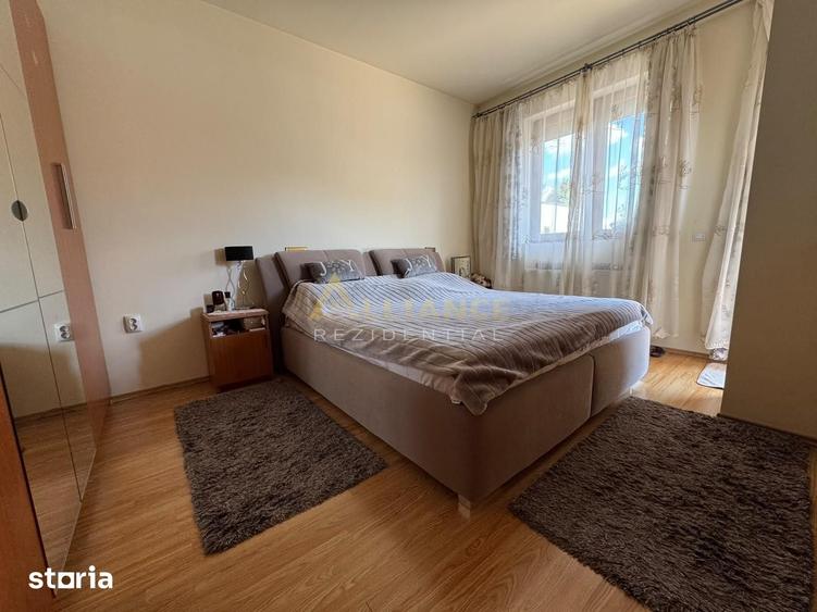 Casă cu 4 camere cu Teren 300 Mp în Glina