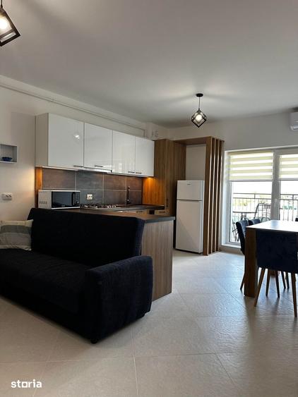 Apartament cu 2 camere semidecomandat în Botizului
