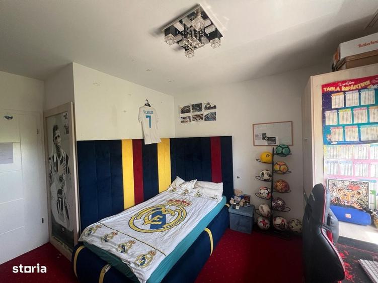 Apartament cu 4 camere în Central