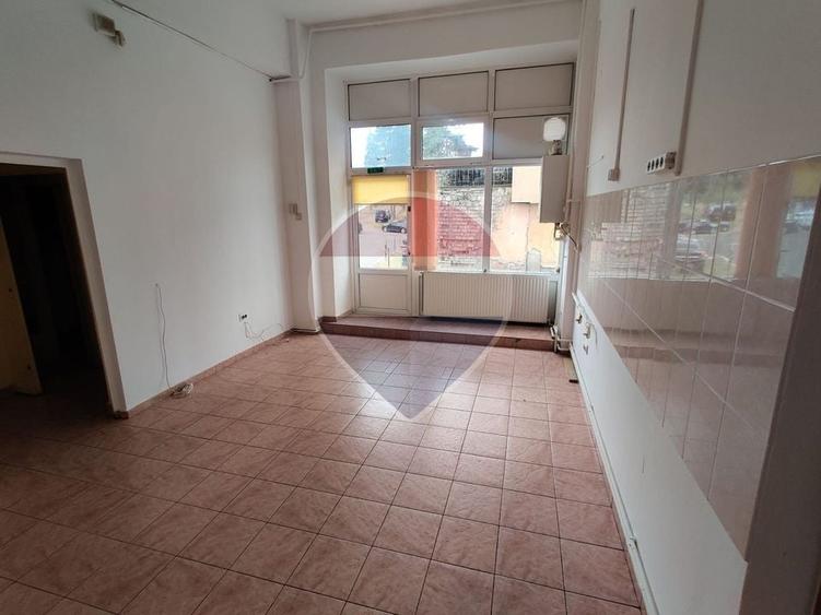 Spațiu comercial, de 110 mp, în Gării