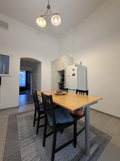 Apartament cu 3 camere circular, mobilat în Sinaia