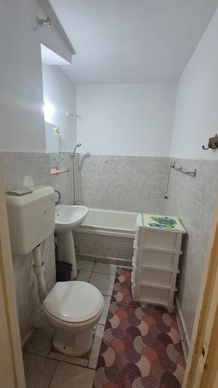 Garsonieră semidecomandată în Titan