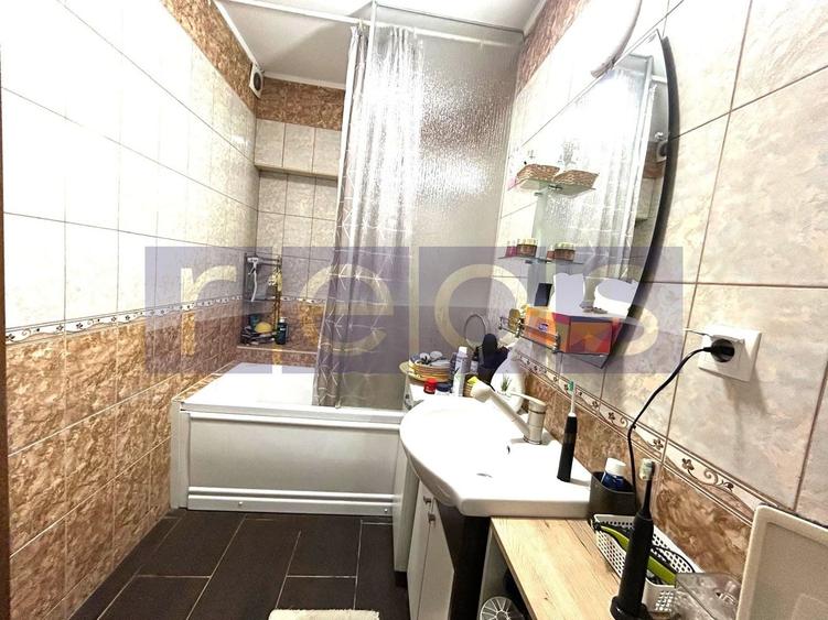 Apartament cu 3 camere decomandat, mobilat în Panduri