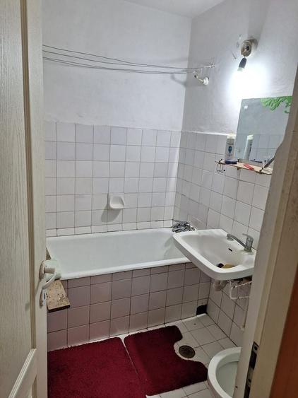 Apartament cu 3 camere semidecomandat în Tomis Nord