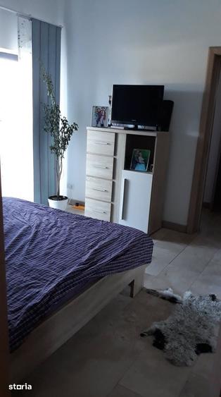 Casă cu 5 camere cu Teren 1200 Mp în Mihai Eminescu