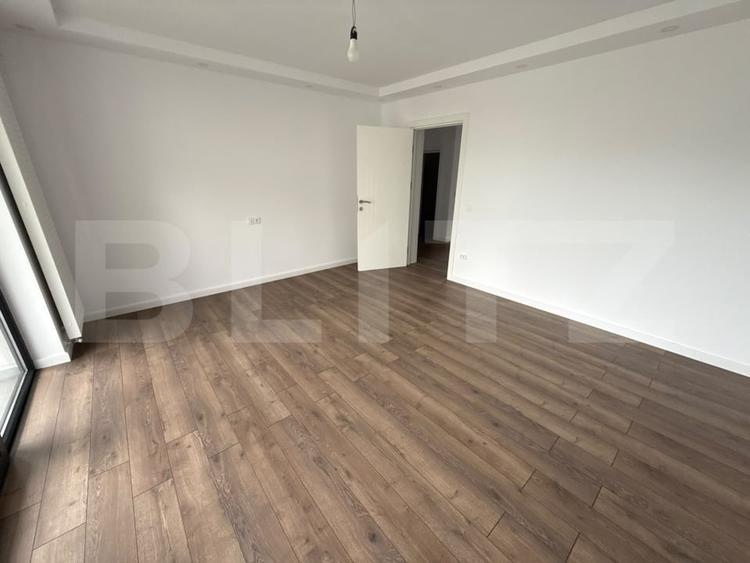 Casă individuală cu 4 camere cu Canalizare în Mihai Bravu
