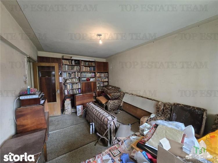 Apartament cu 3 camere decomandat în Drumul Taberei — fotografia 1