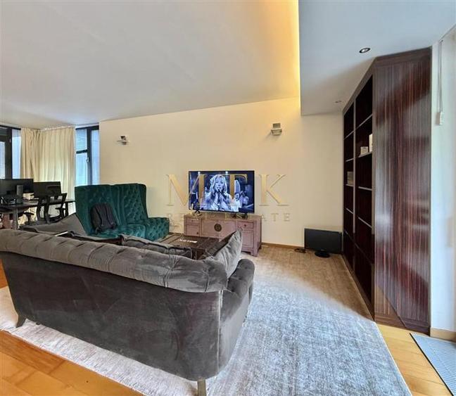 Apartament cu 3 camere decomandat, mobilat în Primăverii
