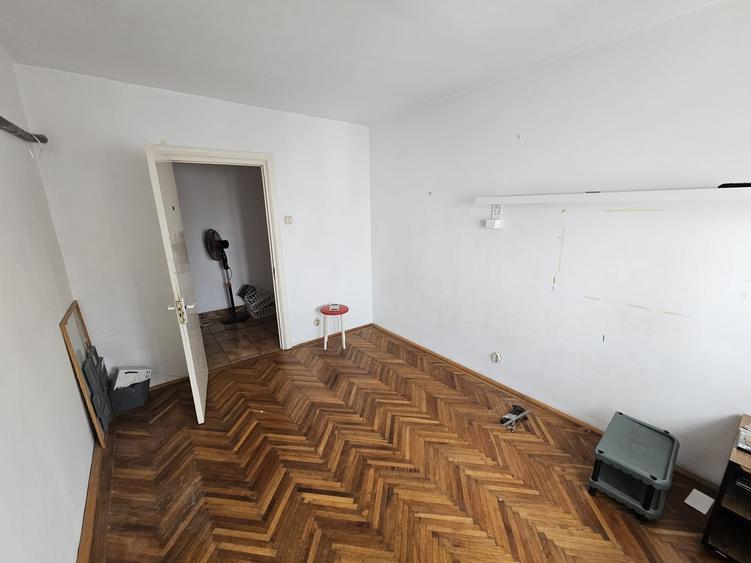 Apartament cu 3 camere decomandat în ICIL