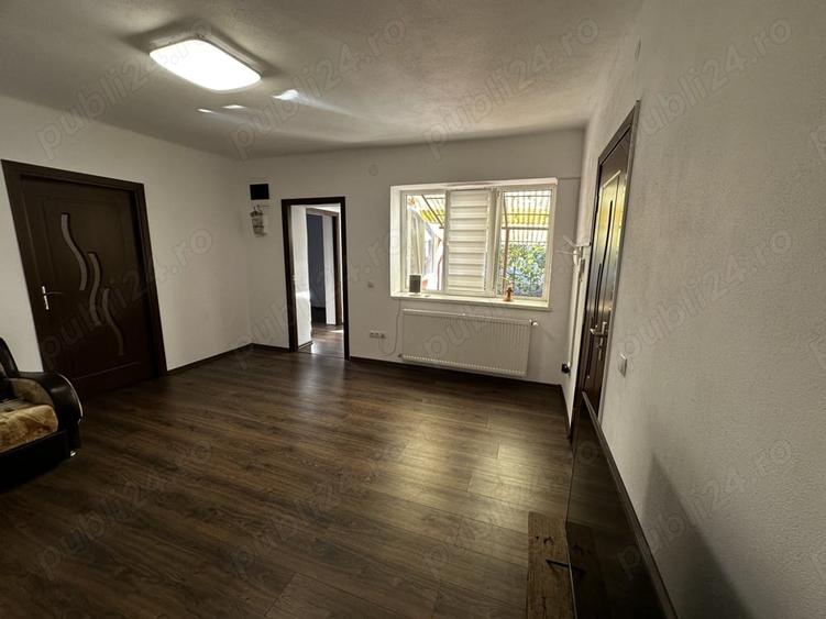 Casă cu 3 camere cu Teren 800 Mp în Nemșa