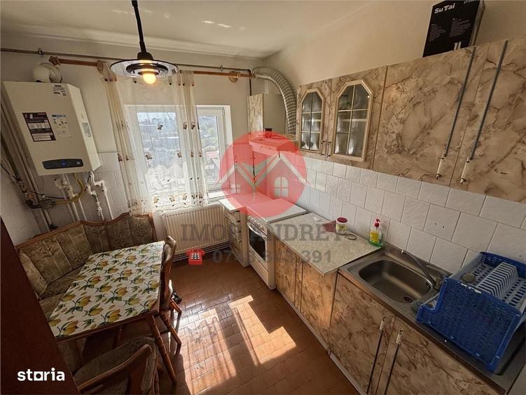 Apartament cu 3 camere în Babadag