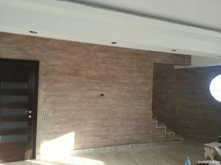 Casă cu 5 camere cu Teren 336 Mp în Central