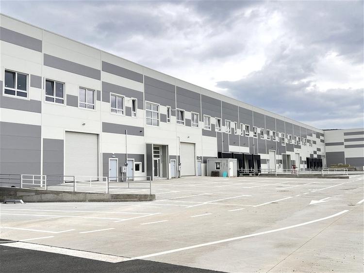Spațiu industrial, de 1,700 mp, în Florești