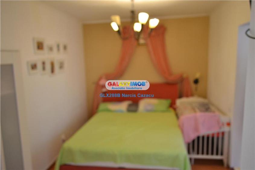 Apartament cu 3 camere decomandat, mobilat în Baicului