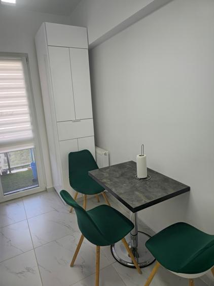 Apartament cu 2 camere decomandat în Berceni