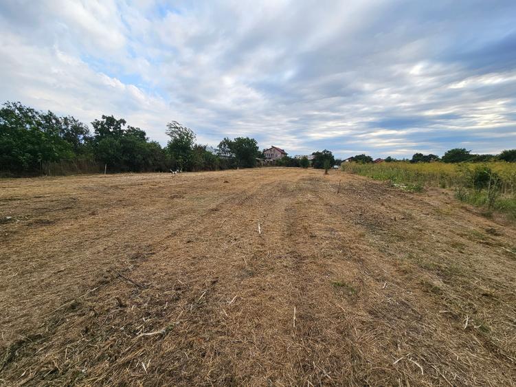 Teren agricol intravilan de 1600 mp, în Samurcași