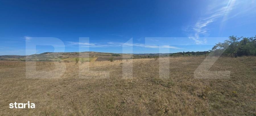 Teren de 3400 mp, în Sântana de Mureș