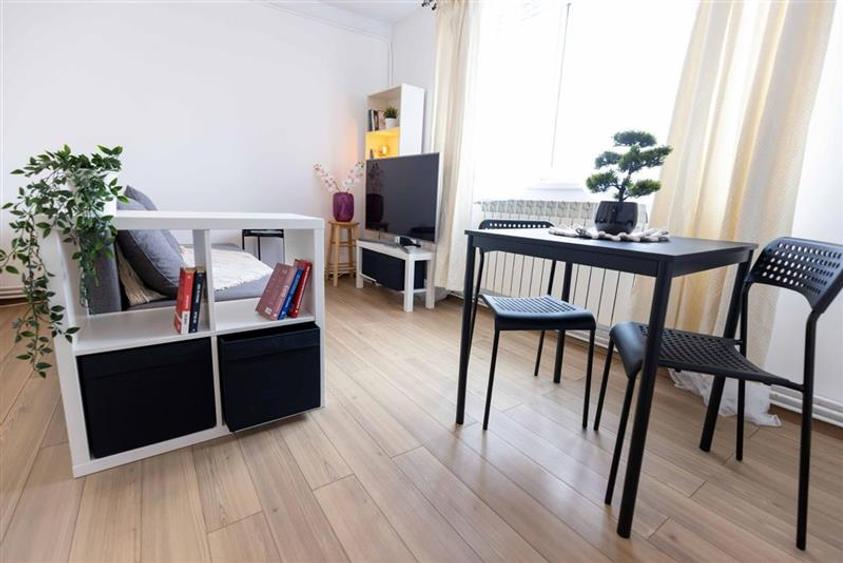 Apartament cu 2 camere semidecomandat, mobilat în Mănăștur